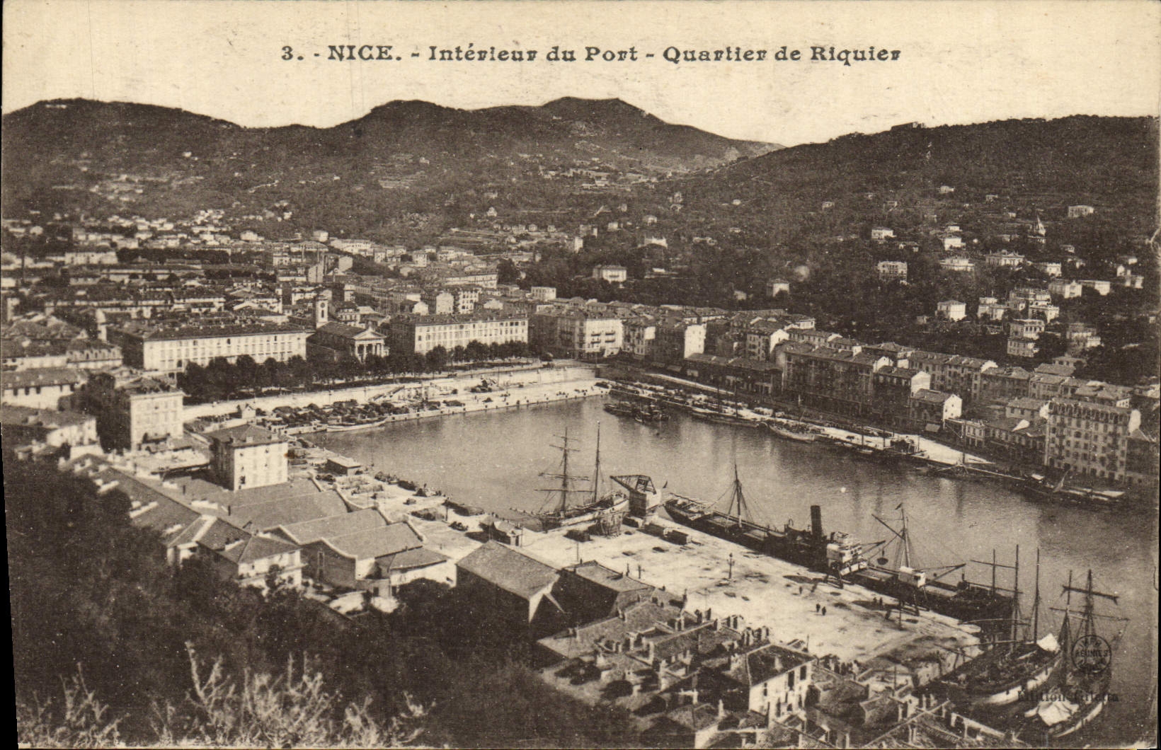 CPA Nice Interieur Du Port Quartier De Riquier