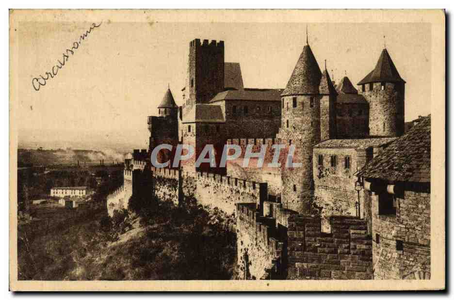 CPA Carcassonne La Cite Le Chateau Comtal