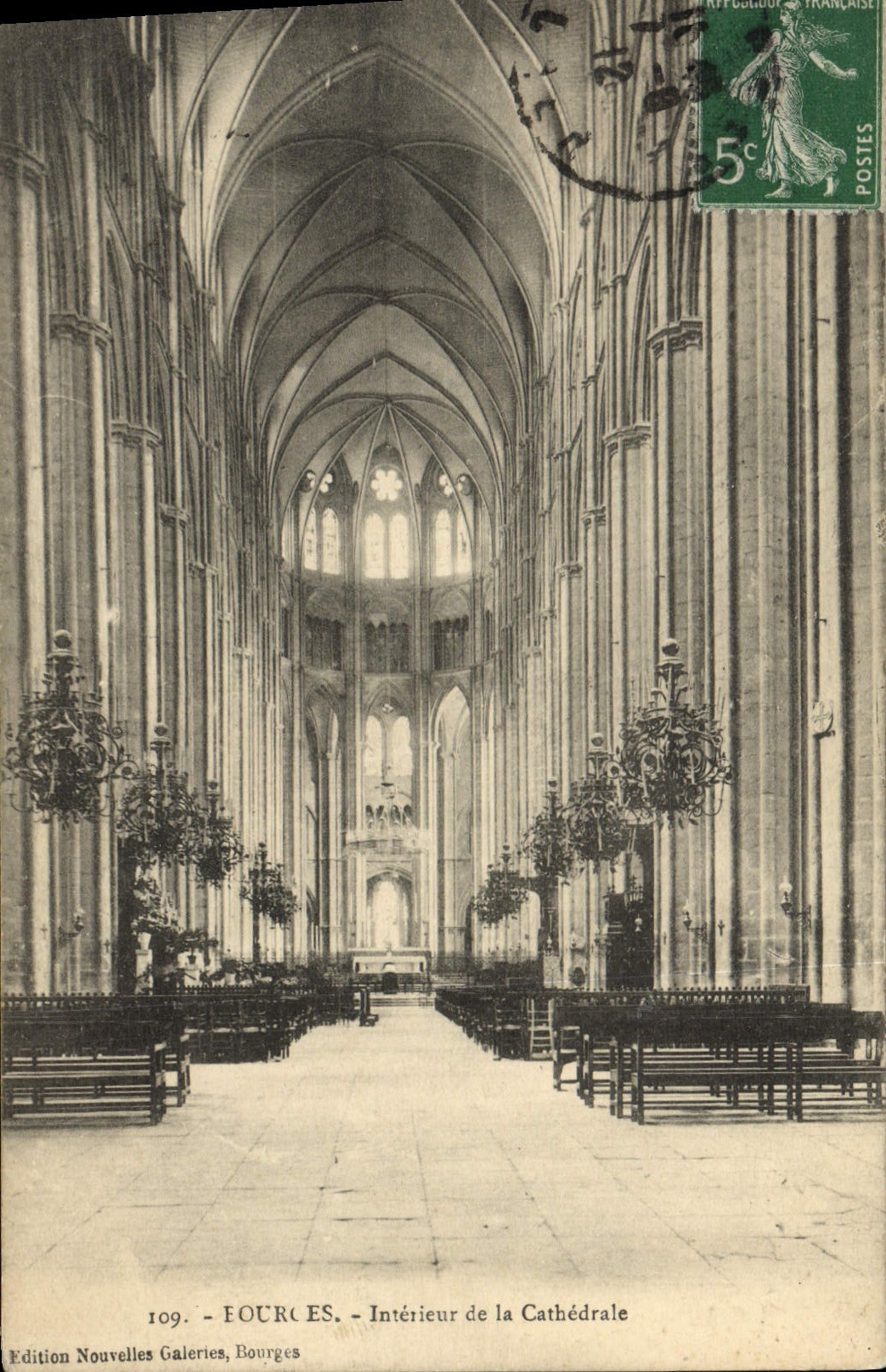 CPA Bourges Interieur de la Cathedrale