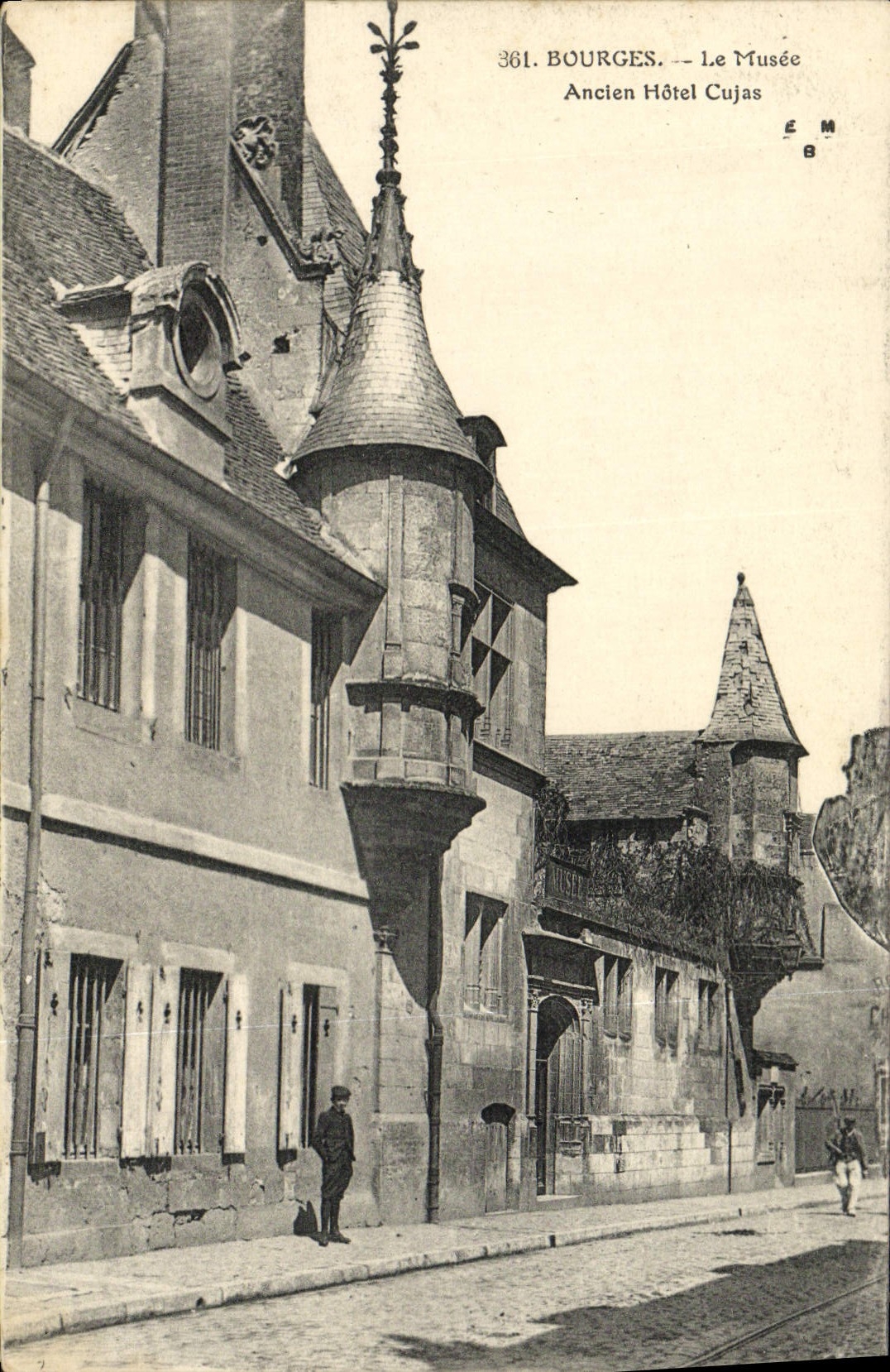 CPA Bourges Le Musee Ancien Hotel Cujas