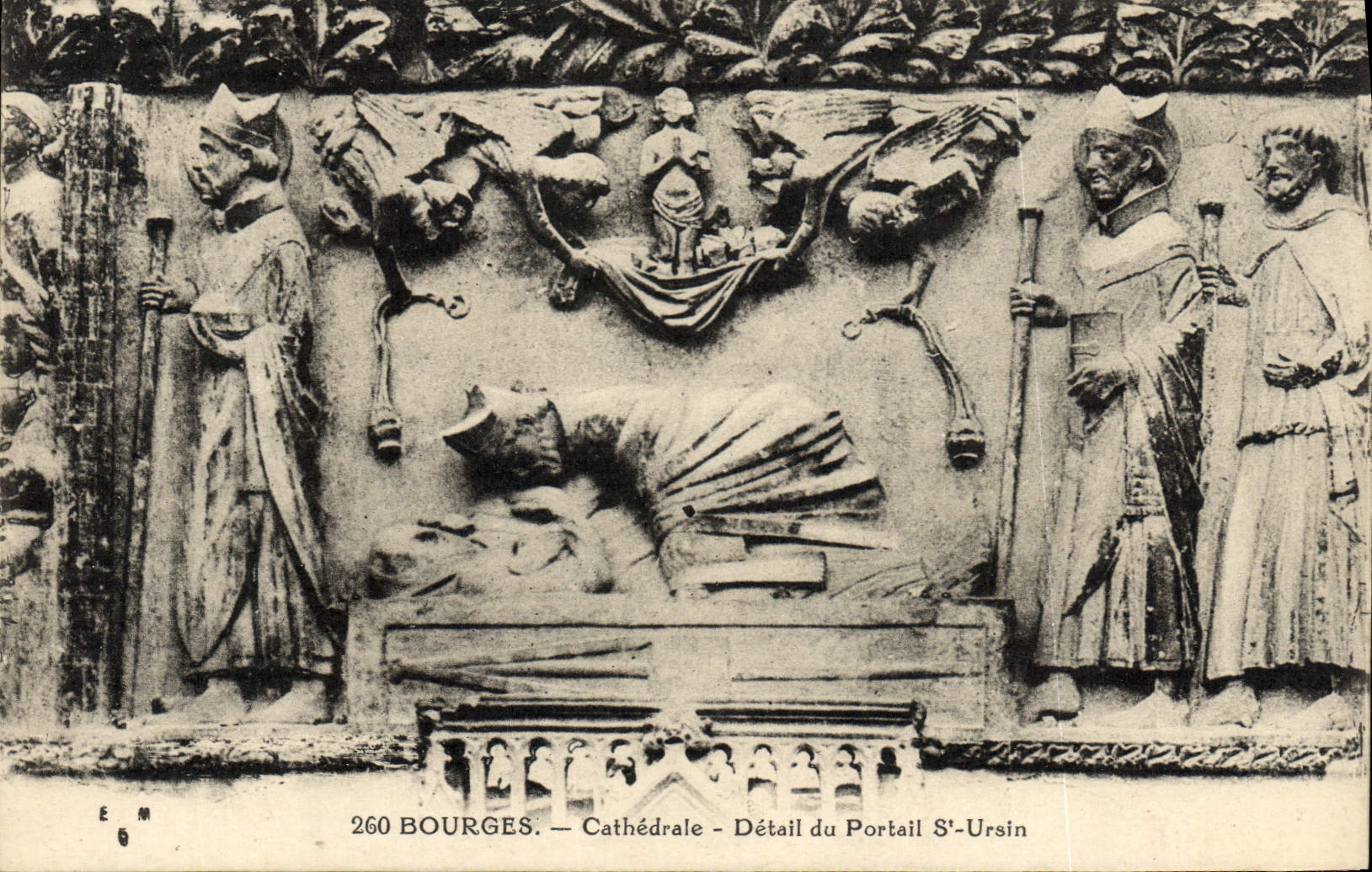 CPA Bourges Cathedrale Detail du Portail St Ursin