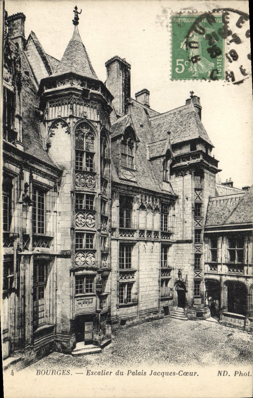 CPA Bourges Escalier du Palais Jacques Coeur