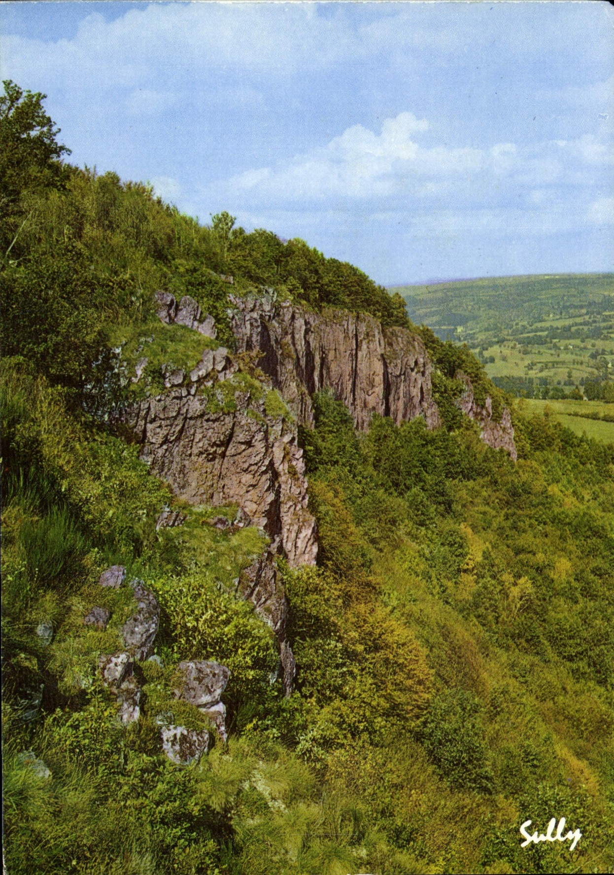 CPM Bort les Orgues Les Orgues vues du belvedere Chateau de Val
