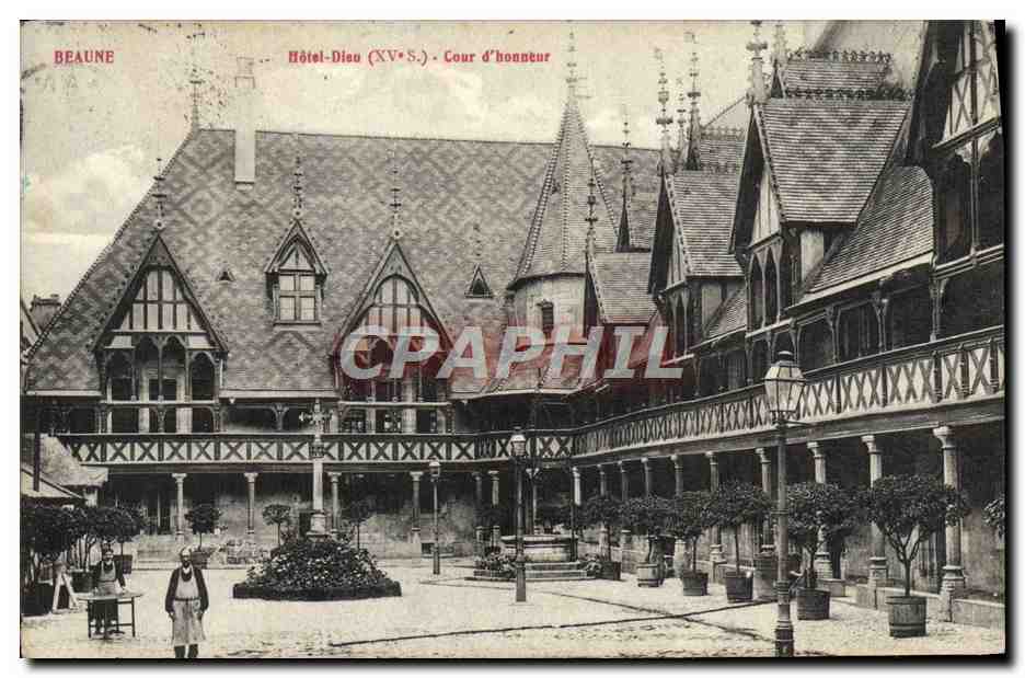 CPA Beaune Hotel Dieu Cour d'honneur 