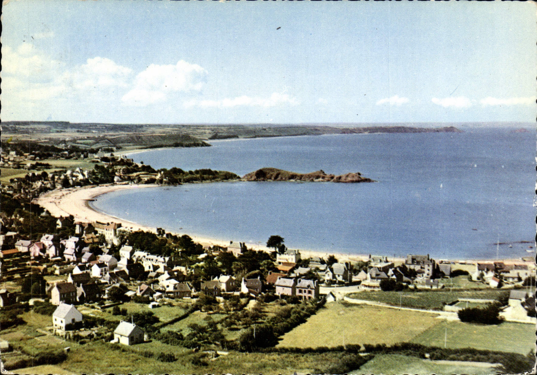 Erquy-Plage — La Baie d'Erquy — Éditeur : Ed. SOFER