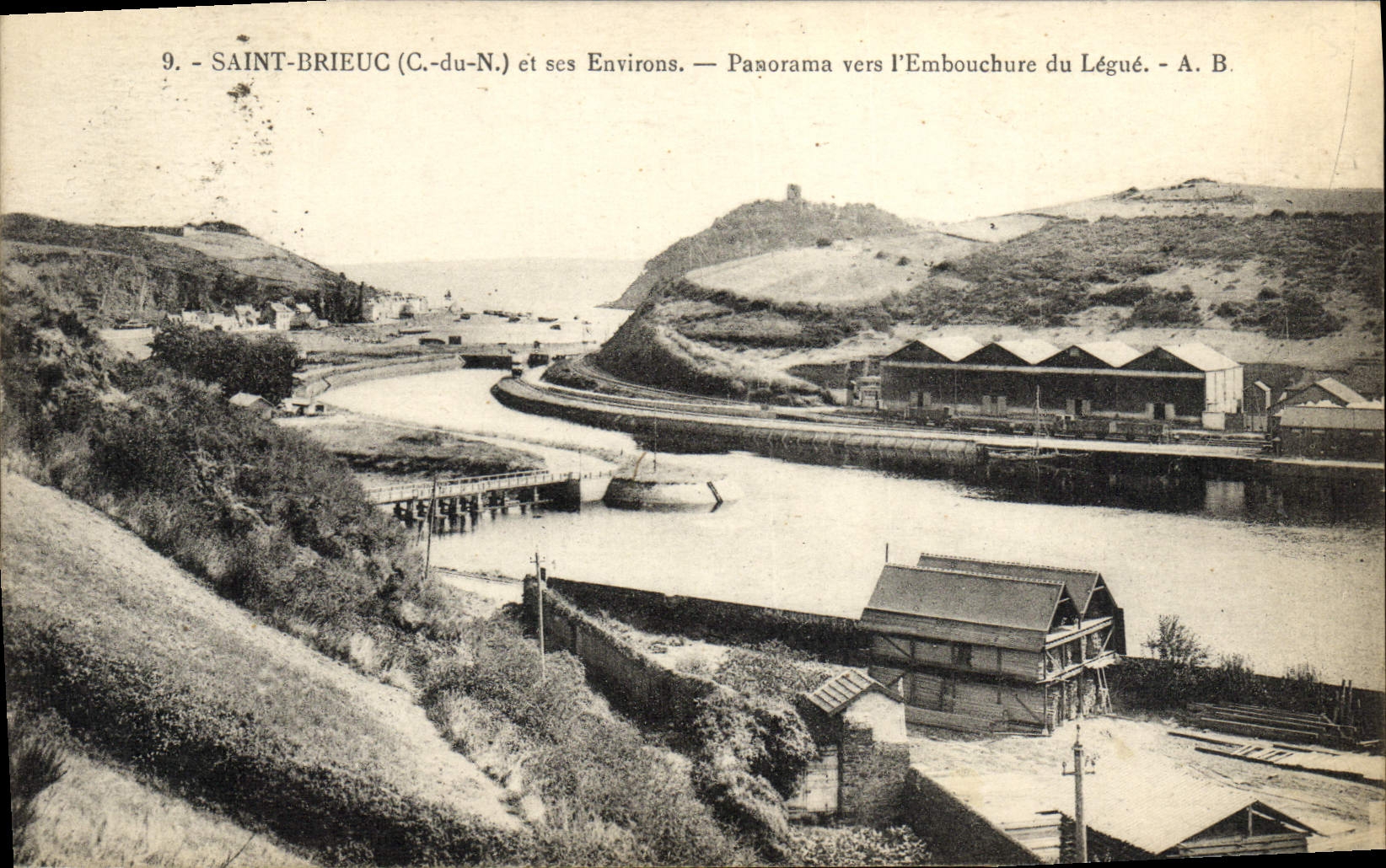 Saint-Brieuc (C.-du-N.) et ses Environs — Panorama vers l'Embouchure du Légué — A. B.