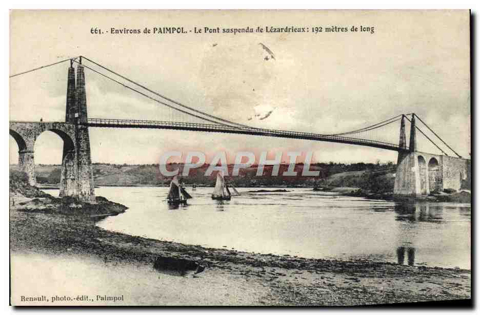 CPA Environs de Paimpol Le Pont suspendu de Lezardieux Bateaux
