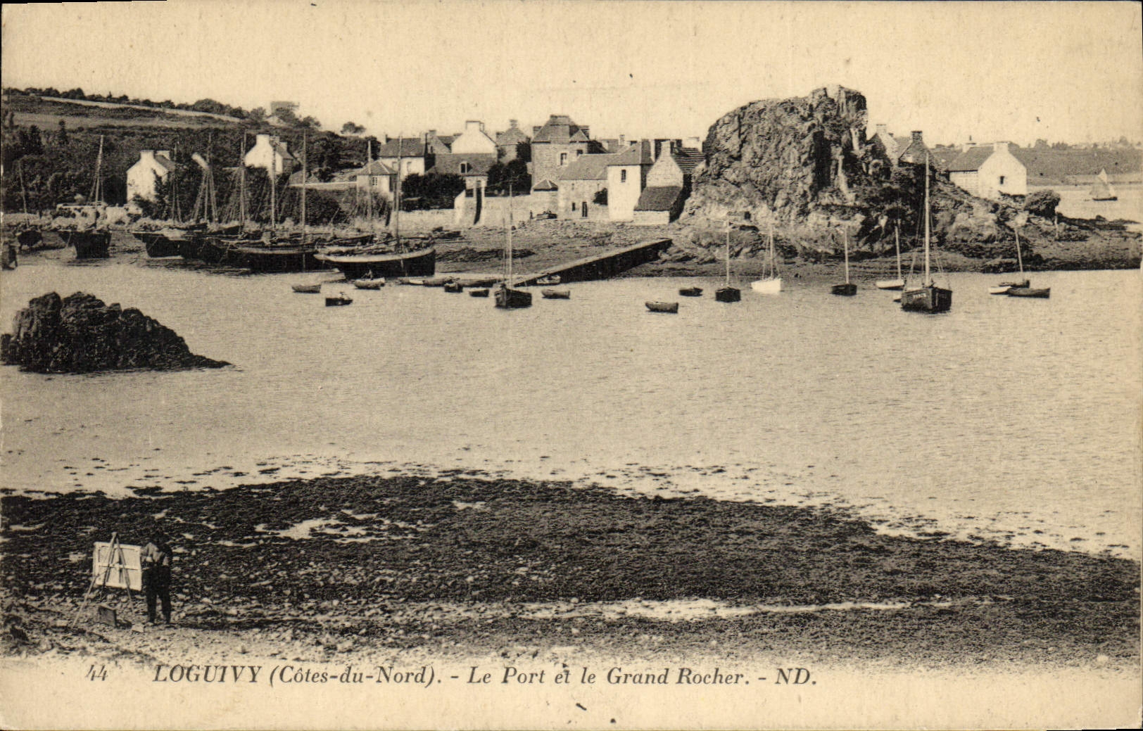 Loguivy (Côtes-du-Nord) — Le Port et le Grand Rocher — ND.