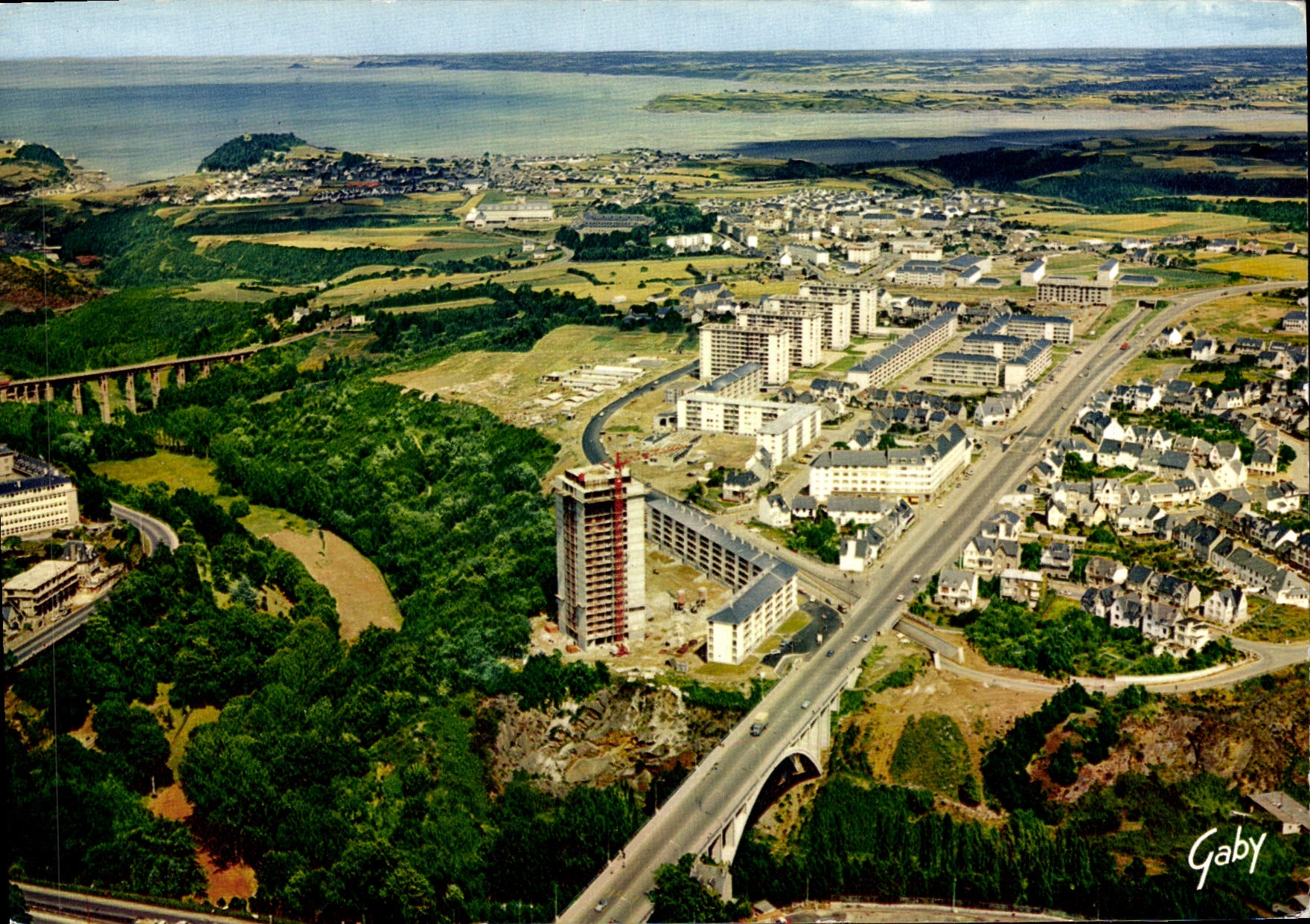 CPM Cite Armoricaine Saint Brieuc vue d'Ensemble Pont d'Armor