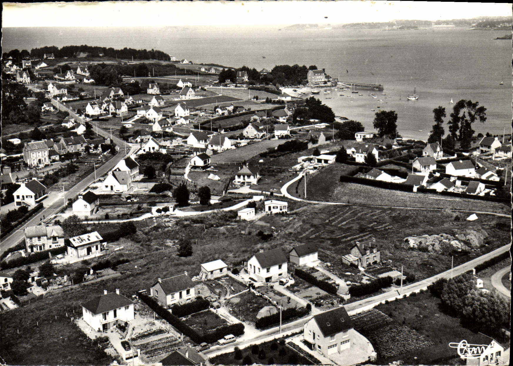 St-Jacut-de-la-Mer — Vue générale aérienne et Port du Châtelet — Combier Imprimeur