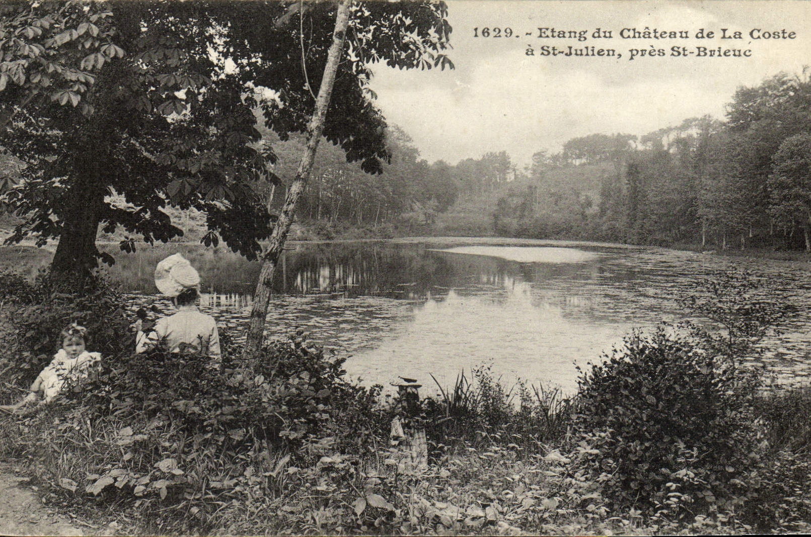 See des Schlosses La Coste bei St-Julien, nahe St-Brieuc — Nr. 1629 — Verlag nicht sichtbar