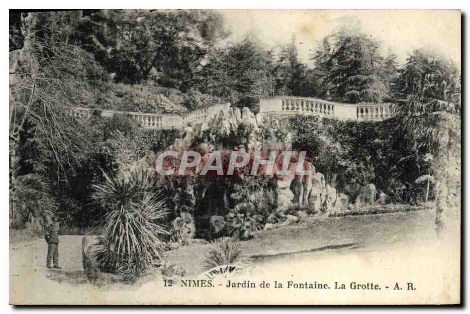 Nîmes - Jardin de la Fontaine. La Grotte. - A. R.