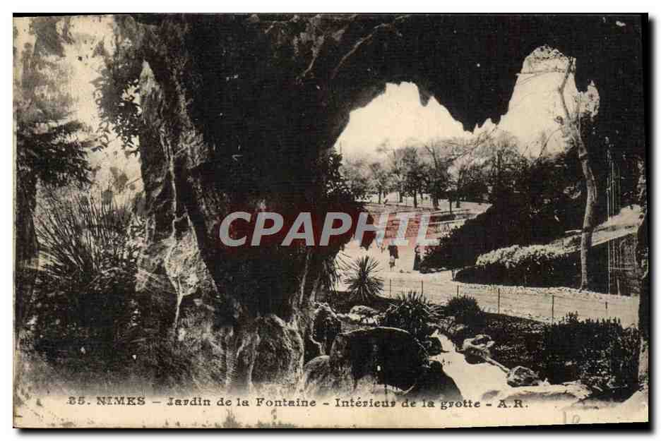 Nîmes - Jardin de la Fontaine - Intérieur de la grotte - A.R.