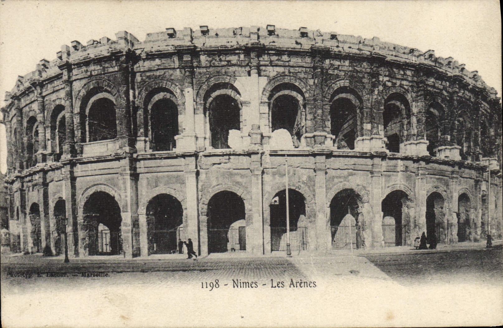 Nîmes - Die Arenen — Phototypie L. Lazour, Marseille, n° 1198