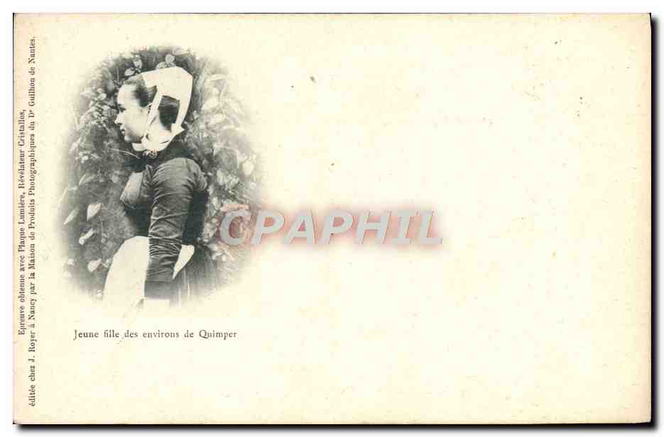 CPA Jeune fille des environs de Quimper Folklore 