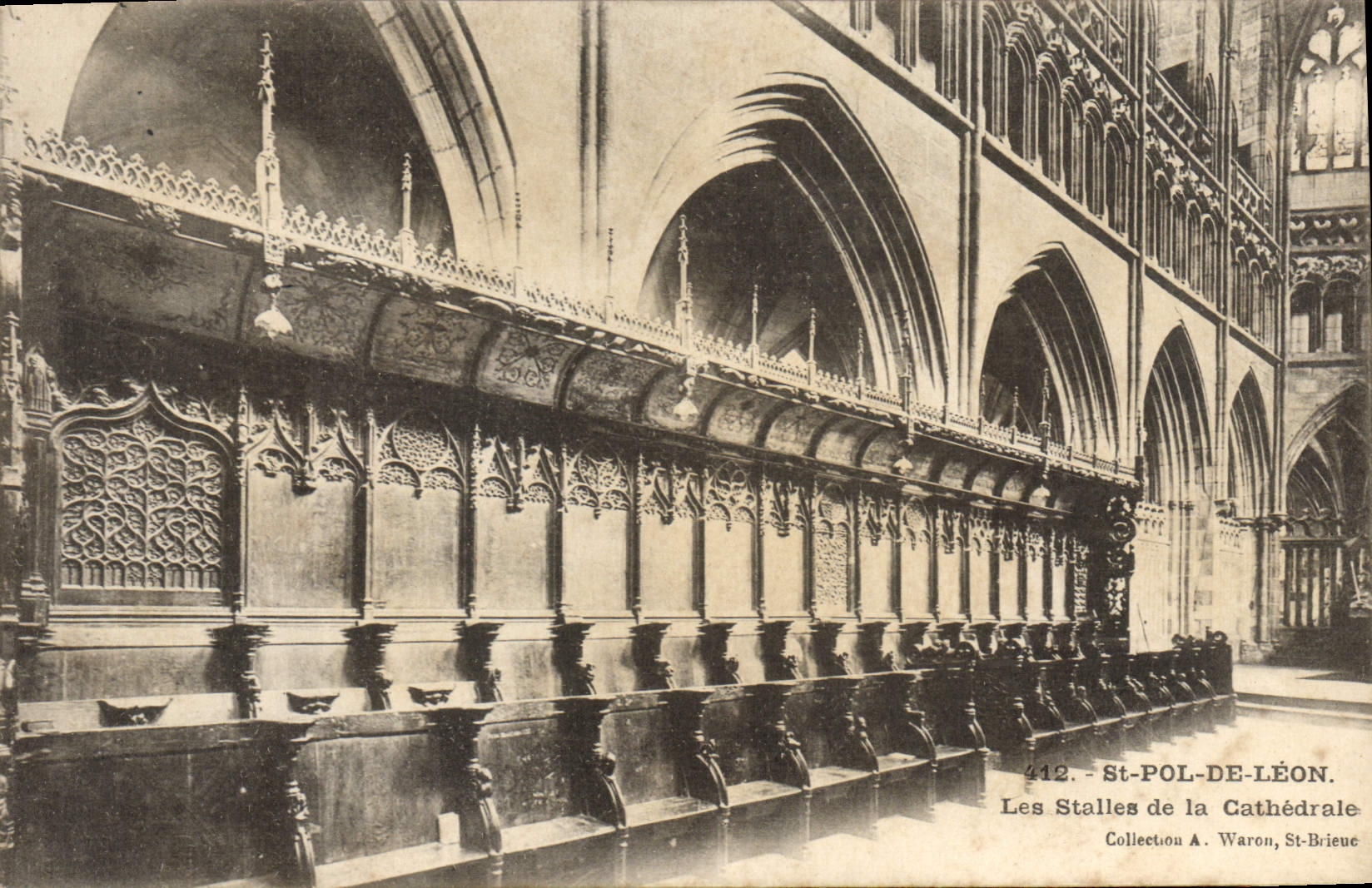 CPA Saint Pol De Leon Les Stalles de la Cathedrale