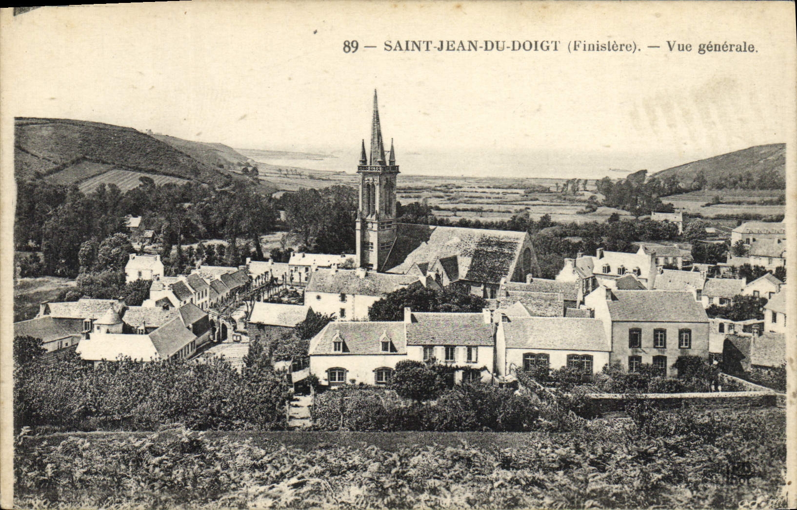 CPA Saint Jean Du Doigt Vue Generale