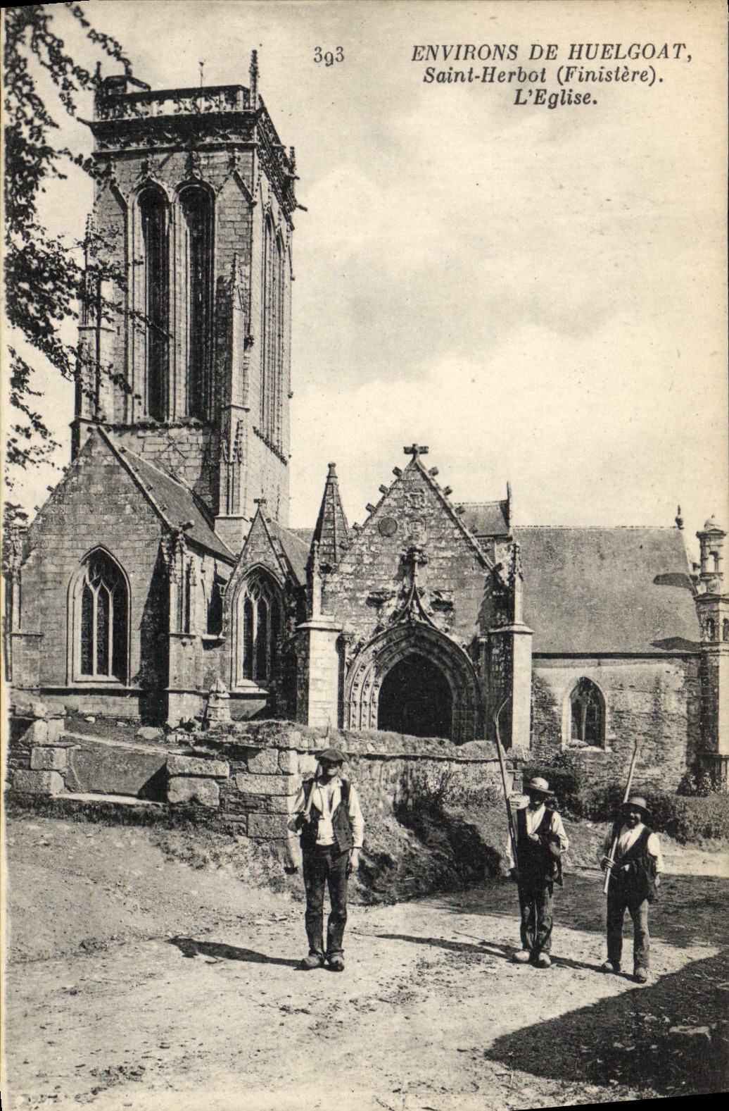 CPA Environs de Huelgoat Saint Herbot L'Eglise Paysans Folklore 
