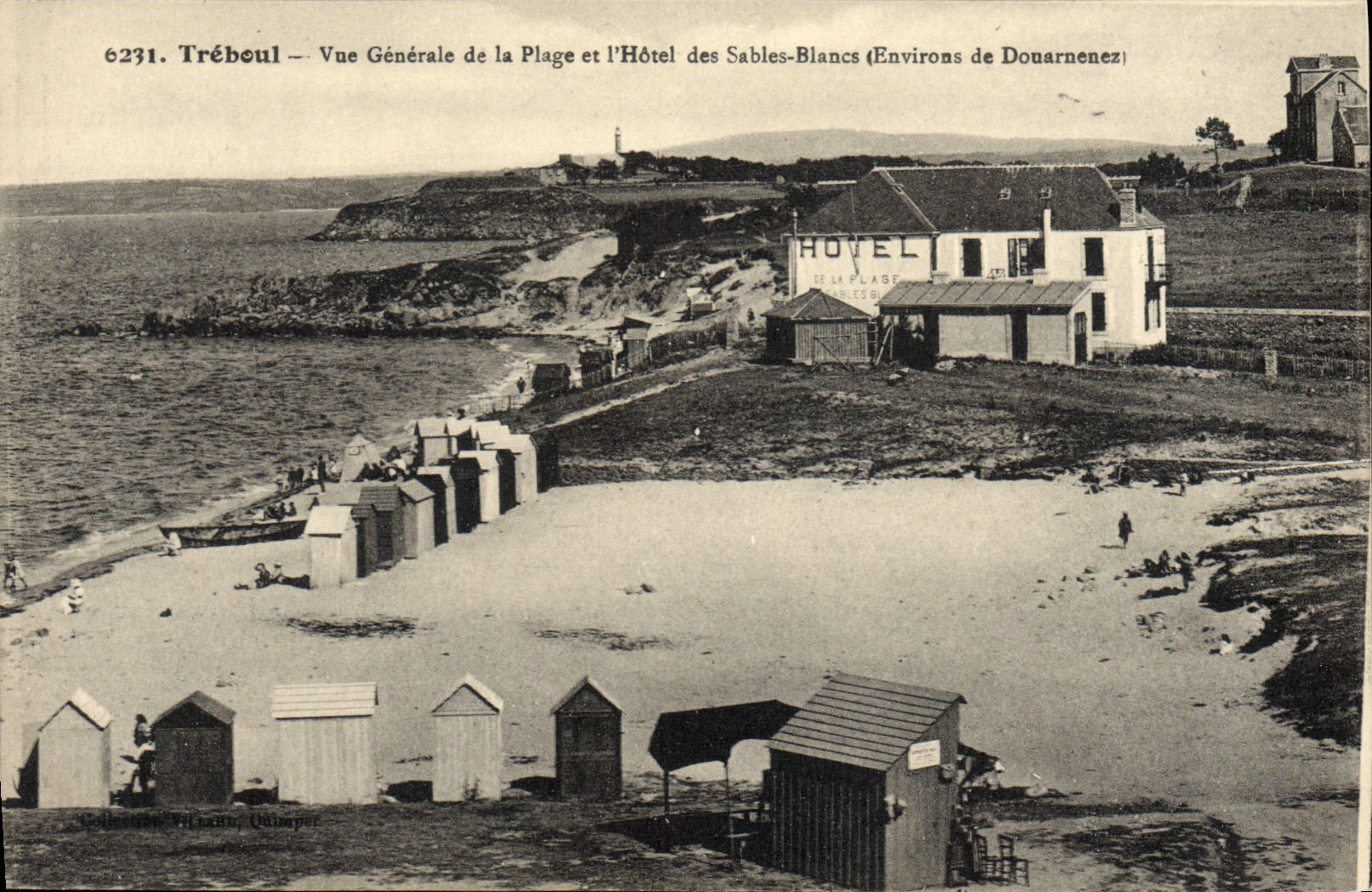 CPA Treboul Vue Generale de la Plage et l'Hotel des Sables Blancs