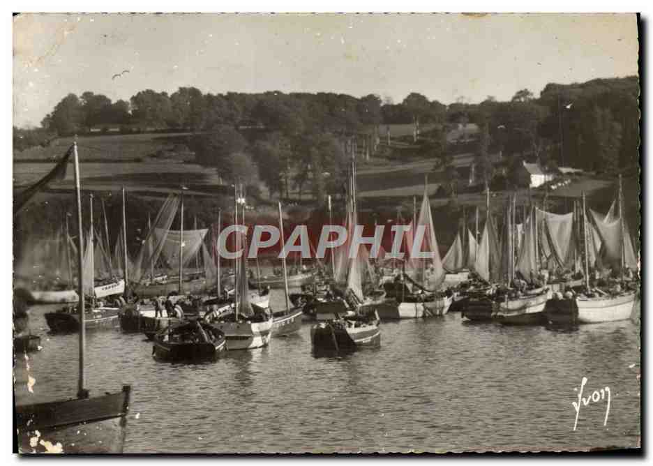 CPM Douarnenez Sardiniers au port Bateaux 