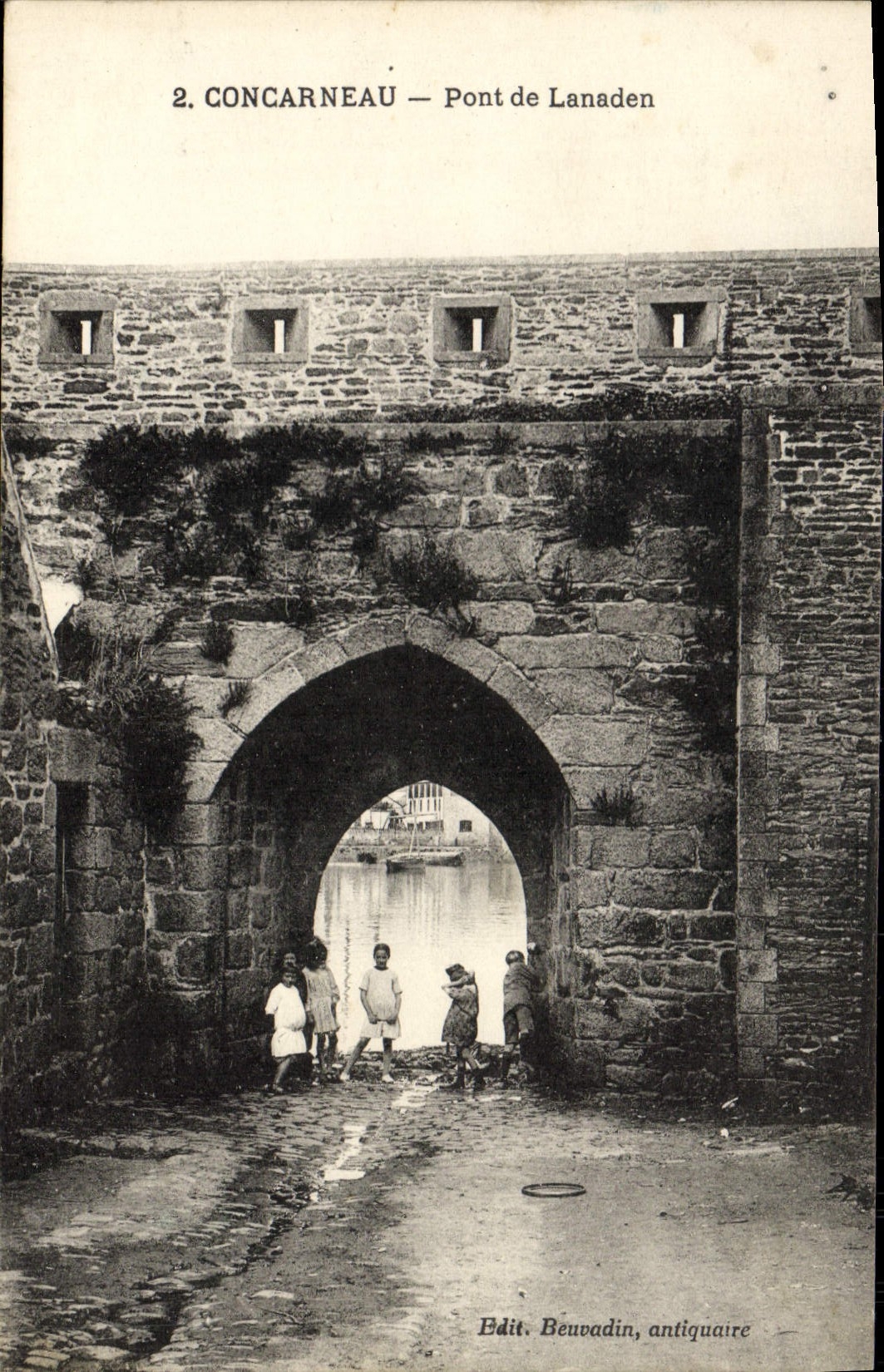 CPA Concarneau Pont de Lanaden Enfants