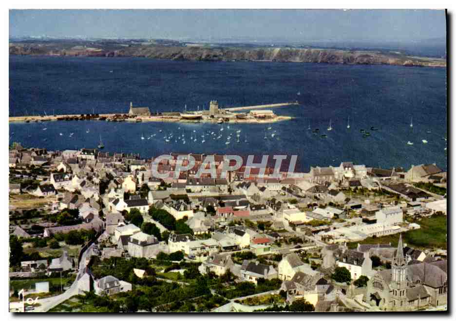 CPM Camaret Vue generale de la ville vers le Sillon