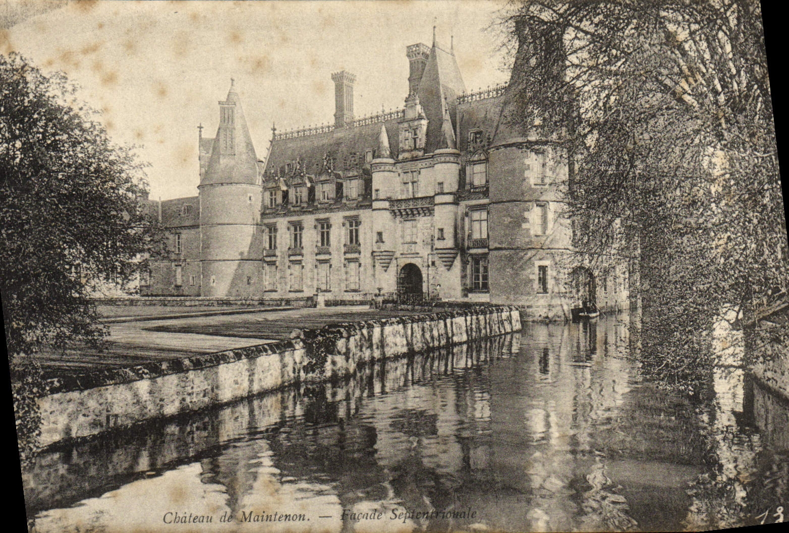 Château de Maintenon — Façade Septentrionale — Éditeur non identifié, n° de série 13