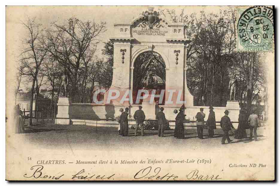 CPA Chartres Monument Eleve A La Memoire Des Enfants d'Eure Et Loir Militaria