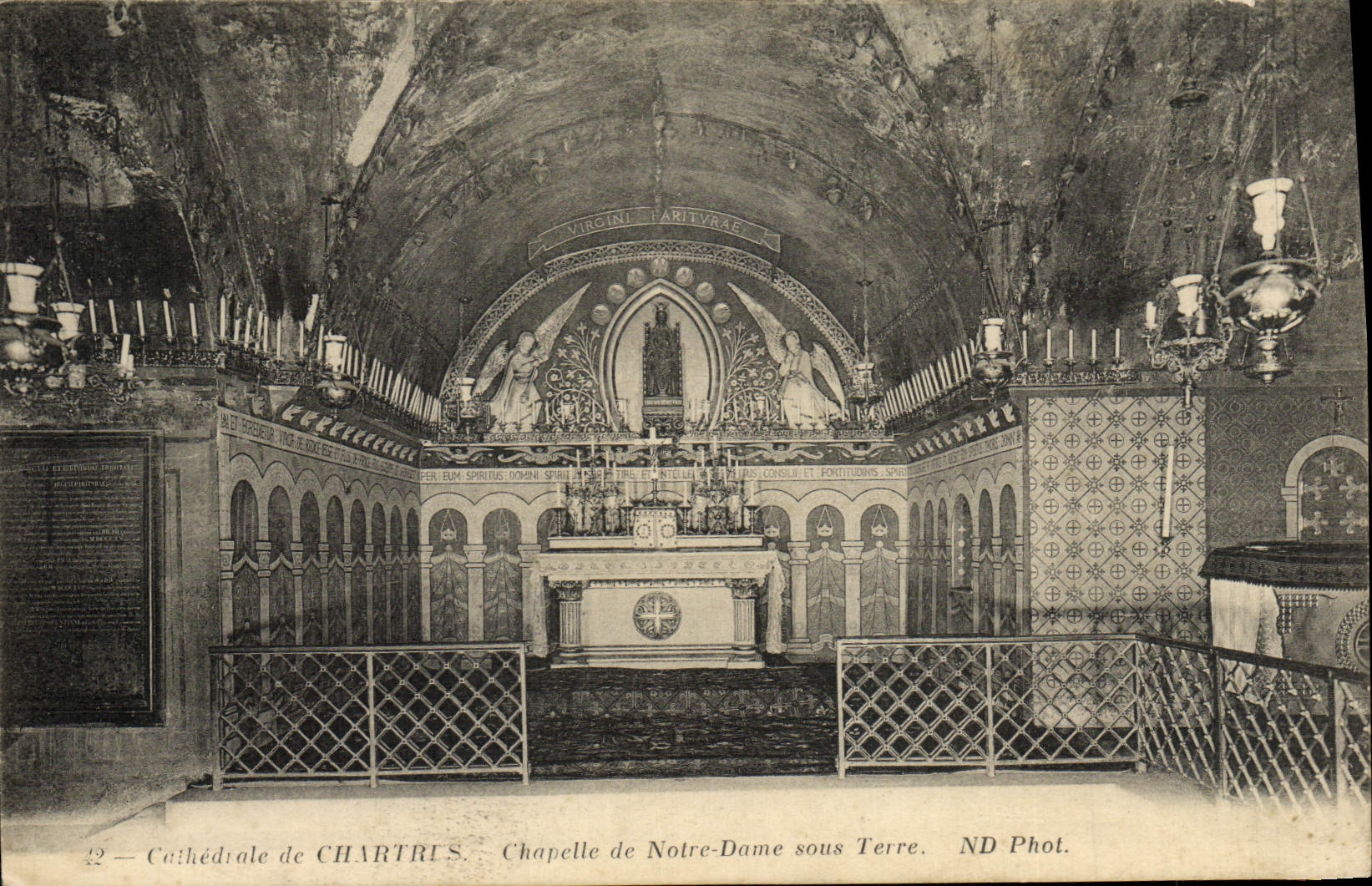 Cathédrale de Chartris — Chapelle de Notre-Dame sous Terre — ND Phot.