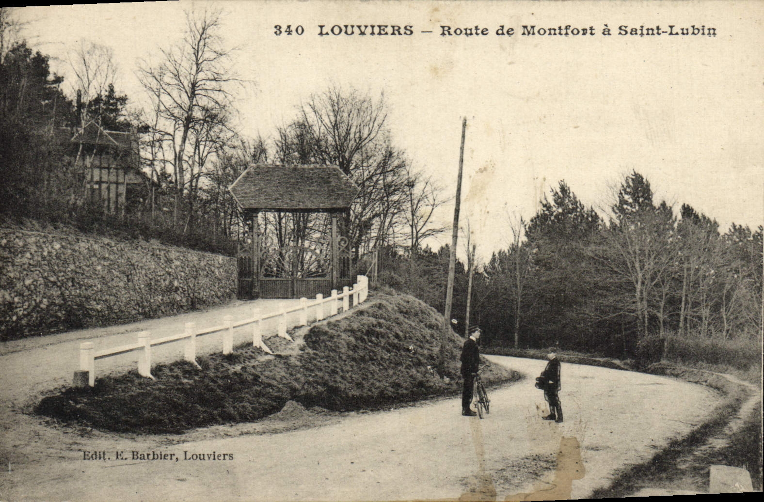 Louviers — Route de Montfort à Saint-Lubin — Edit. E. Barbier, Louviers