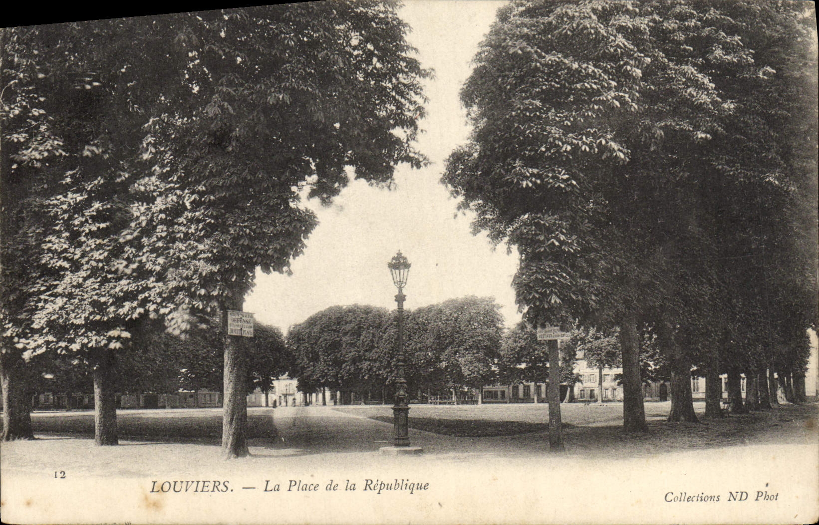 CPA Louviers La Place De La Republique