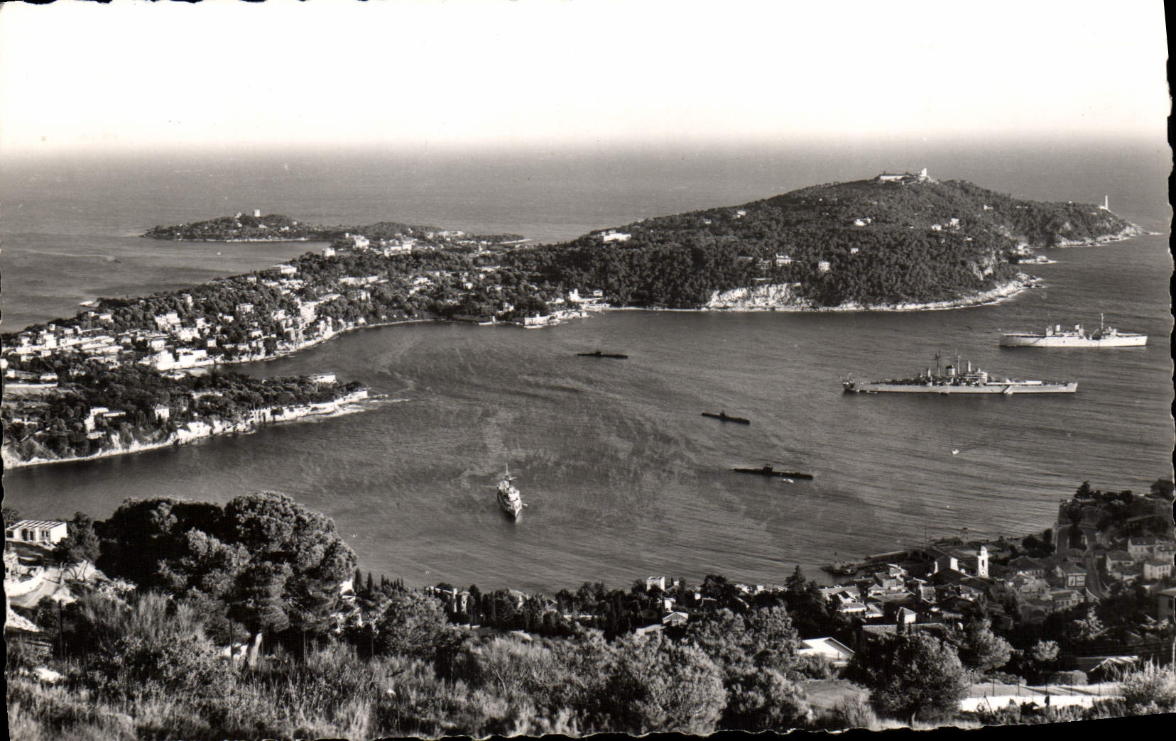 Villefranche-sur-Mer — La flota amarrada y el Cabo Ferrat — Ediciones E.P.T. - Fabricación Auténtica