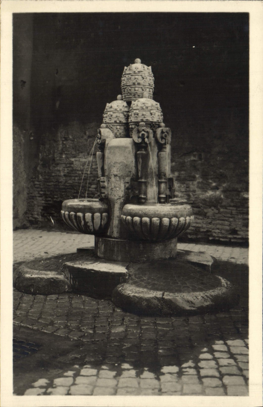 CPA Roma Fontana e Porta Angelica
