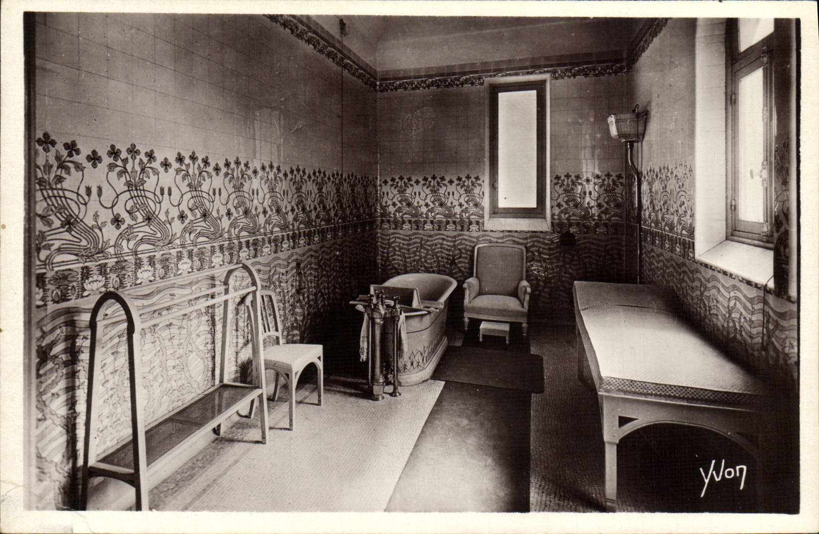 CPa La Douce France Vichy Une Salle De Bains l'Etablisst Thermal