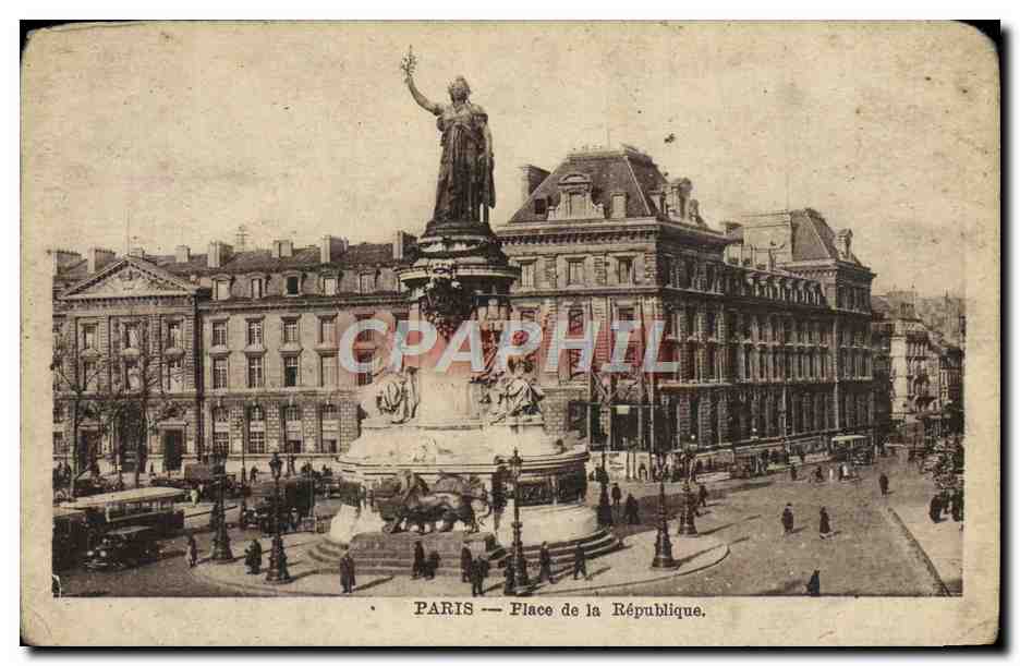 PARIS — Place de la République — Monument de la République