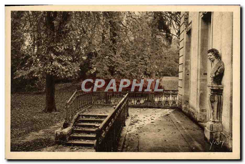 CPA Splendeurs Et Charmes De Versailles Entree De Trianon Sous Bois