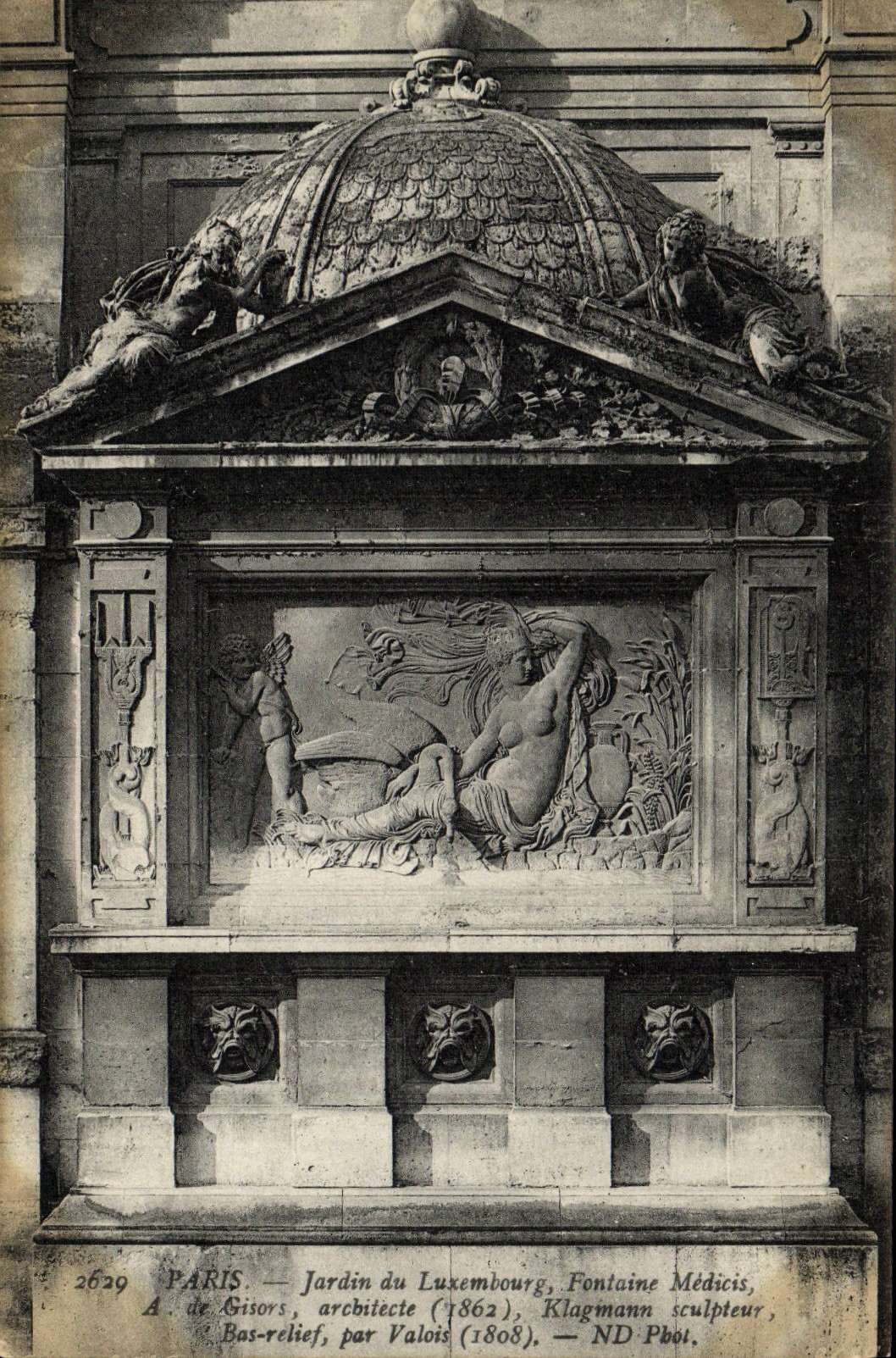 CPA Paris Jardin Du Luxembourg Fontaine Medicis Bas relief