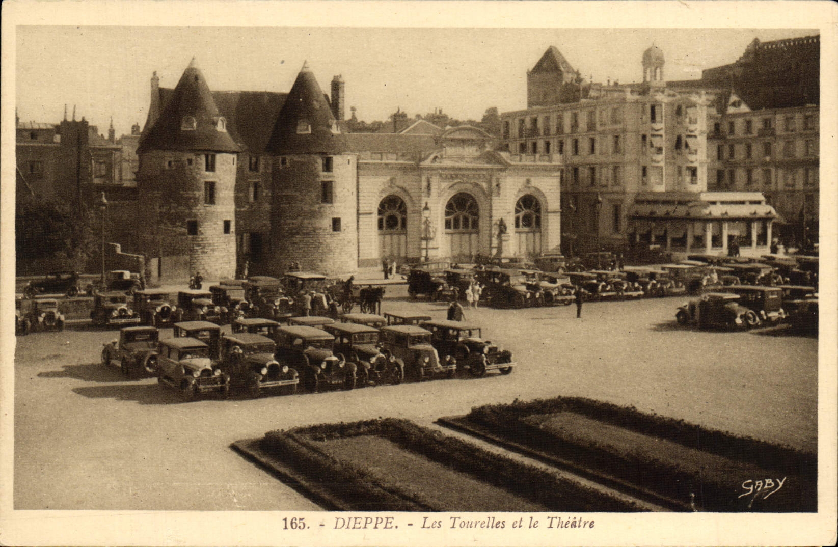 CPA Dieppe Les Tourelles Et Le Theatre Automobile