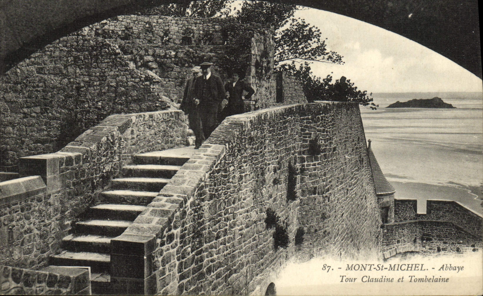 CPA Mont St Michel Abbaye Tour Claudine Et Tombelaine