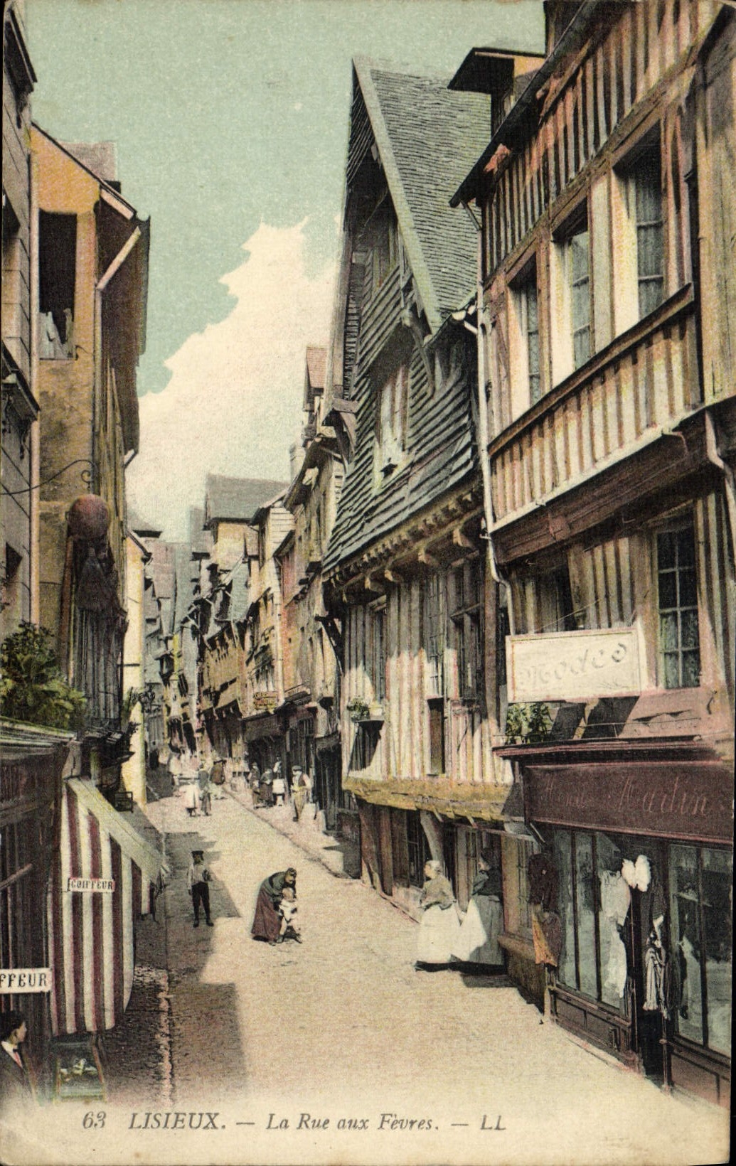 CPA Lisieux La Rue Aux Fevres Coiffeur
