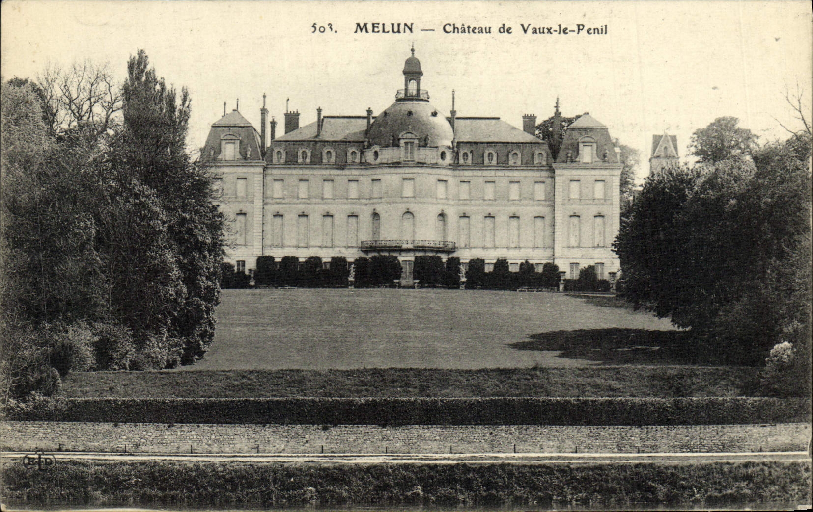CPA Melun Chateau de Vaux le Penil