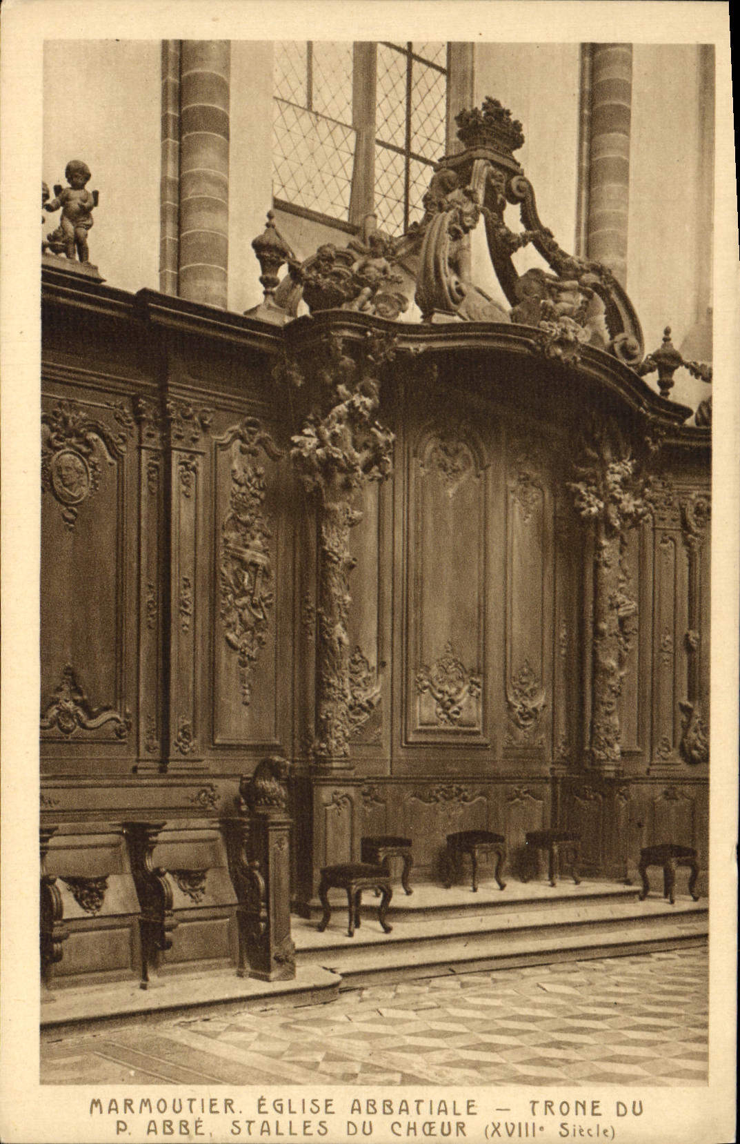 Marmoutier — Église abbatiale, stalles du chœur — trône du p. abbé (XVIIIe siècle)