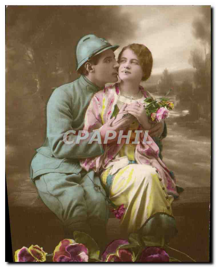 Soldat en casque bleu embrassant une jeune femme — scène de tendresse — éditeur inconnu