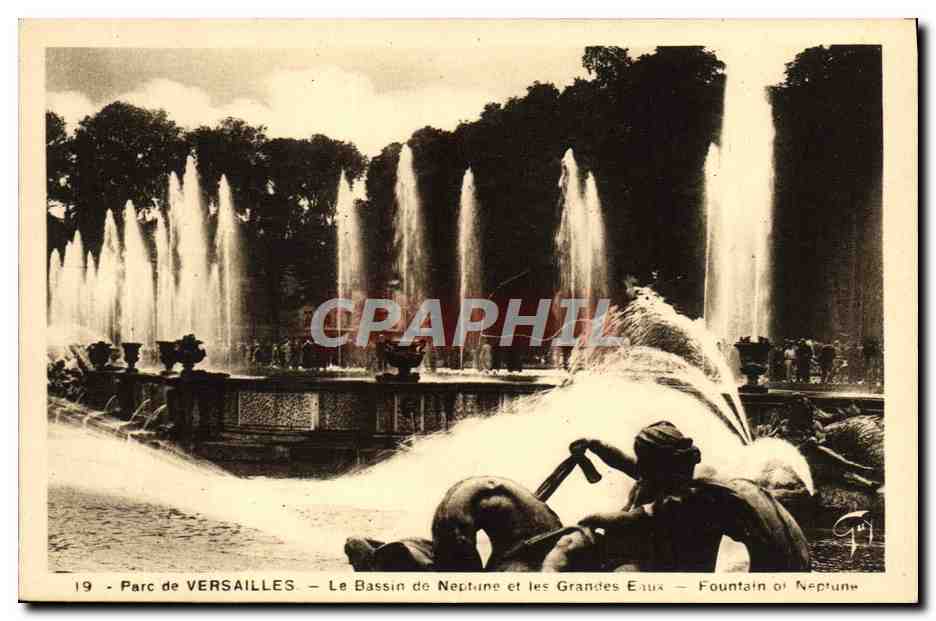 CPA parc de Versailles Le Bassin de Neptune et les grandes eaux