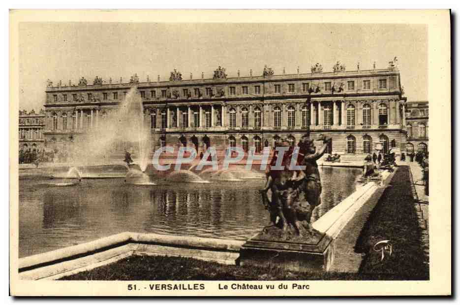 CPA Versailles Le Chateau vu du Parc