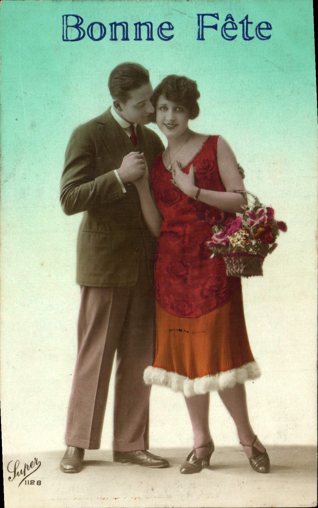 Couple en tenue d'époque — Bonne Fête — Super 1128