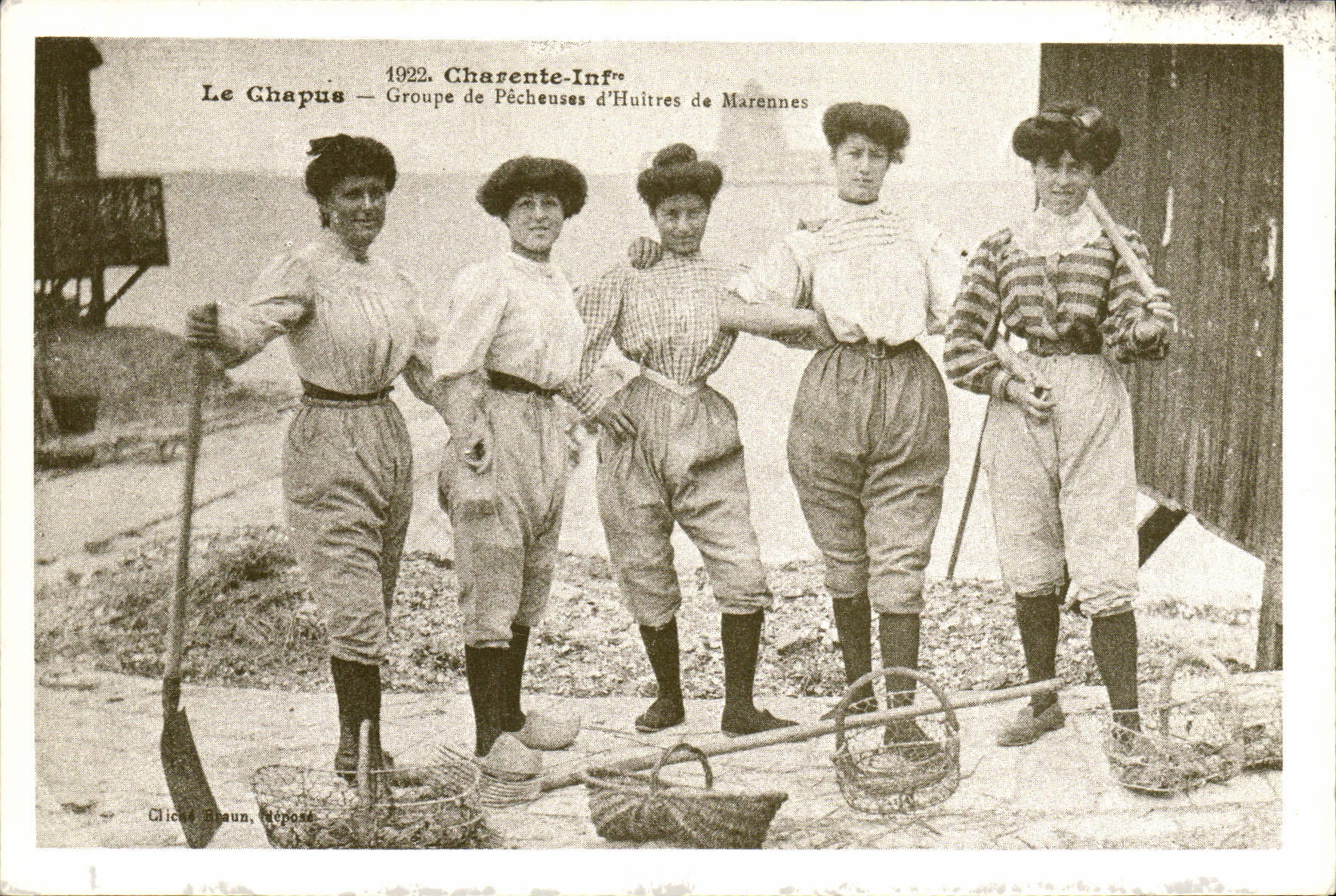 REPRO Le Chapus Groupe de pecheuses d'huitres de Marennes 