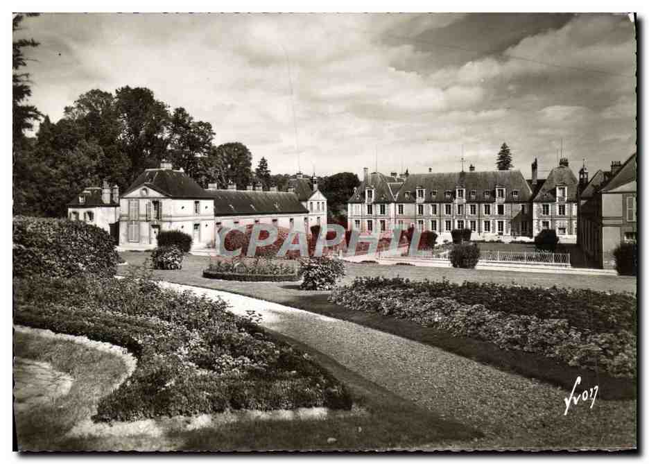 CPM Grignon Ecole Nationale d'Agriculture Le chateau Vue generale