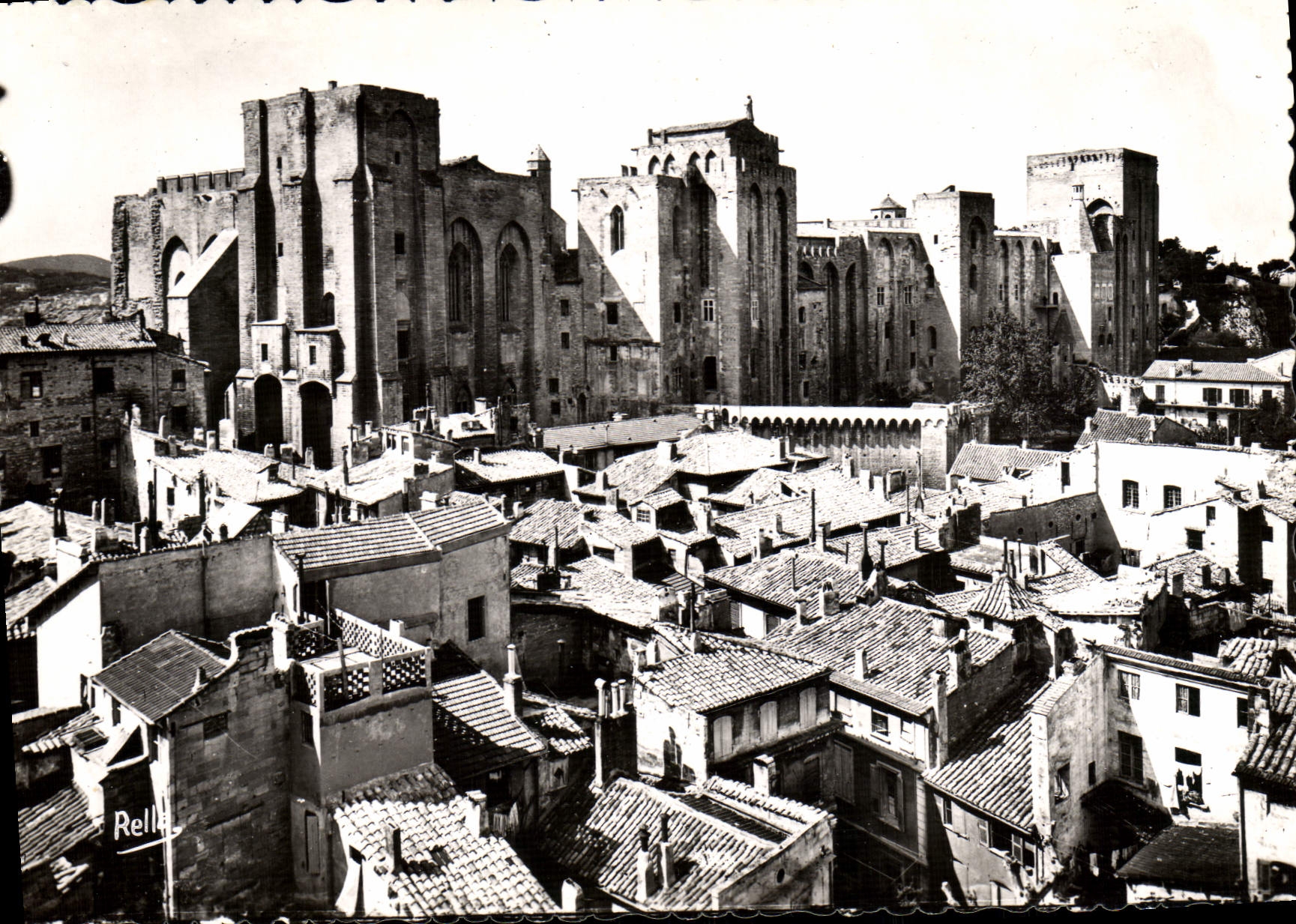CPM Avignon Palais des Papes Cote Est