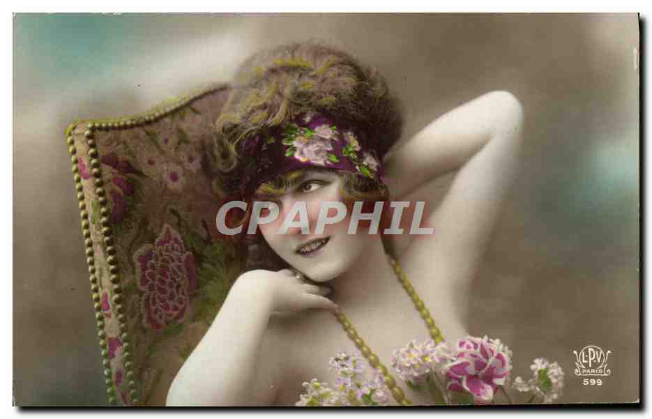 Jeune femme en robe de style Art Déco — éditeur L'EPV, Paris, n° 599